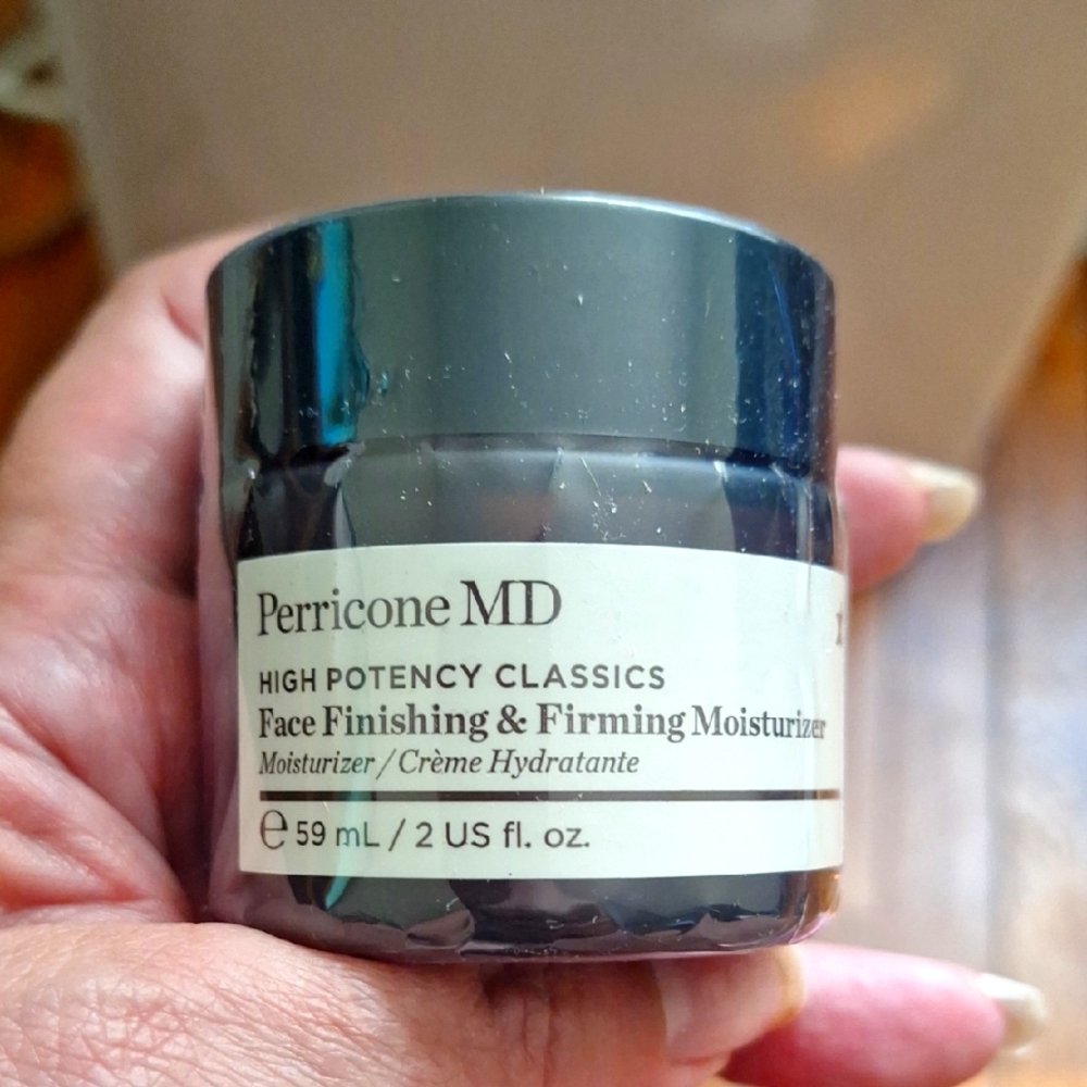 Perricone MD Face Finishing & Firming Moisturizer - Black